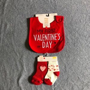 NWT Just One You by Carter’s bib and socks set